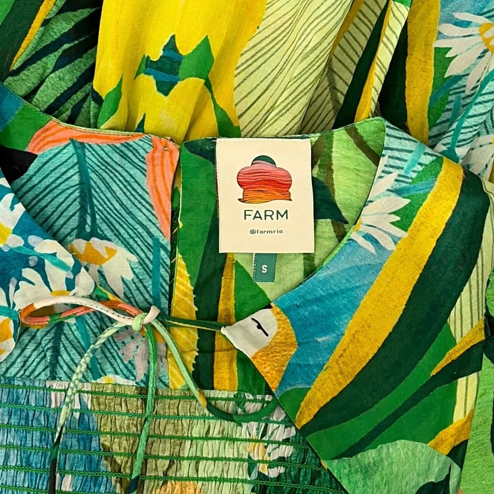NEW!! FARM RIO Vintage Toucans Smocked‎ Peplum Top Blouse Tropical Small